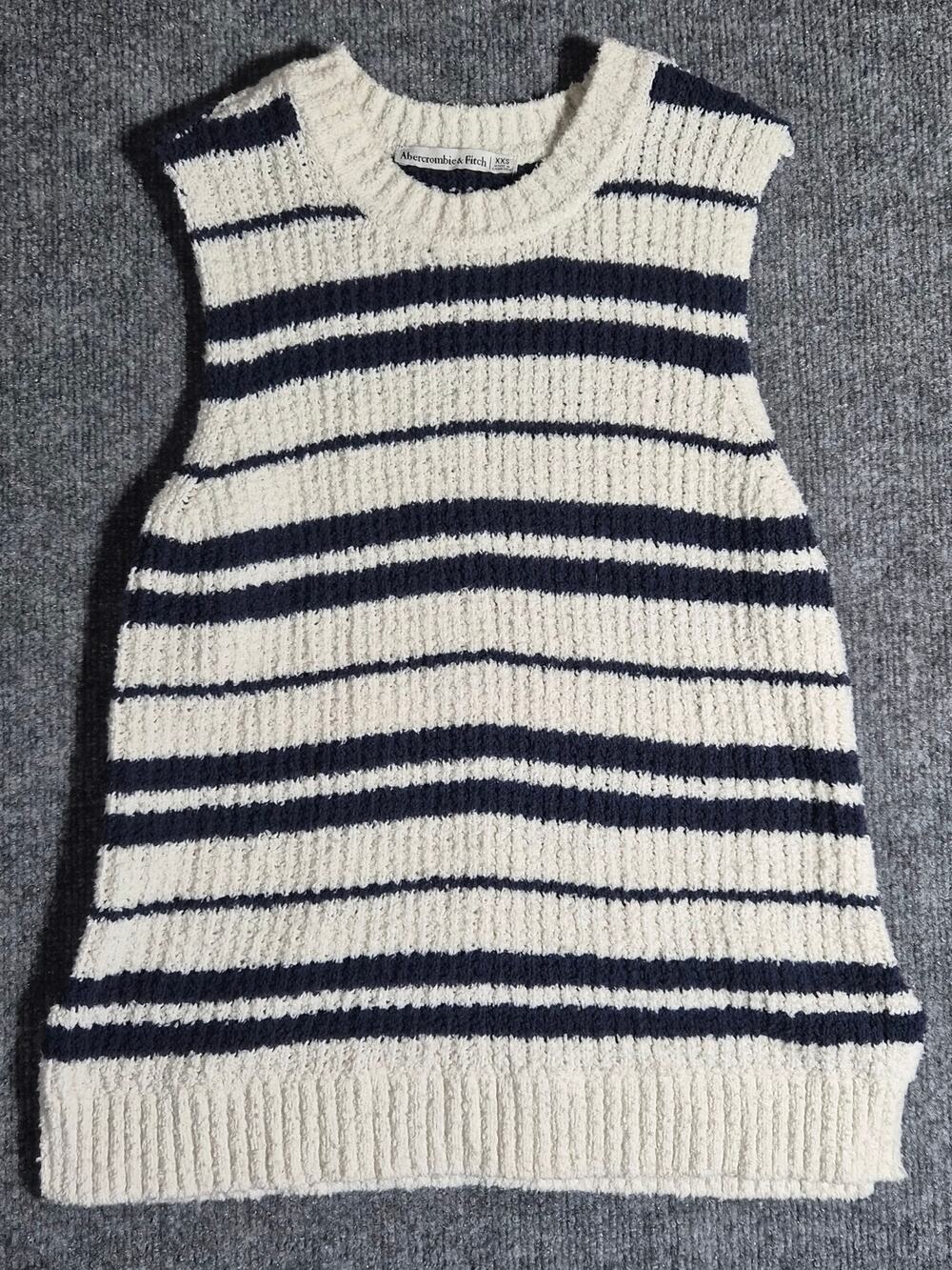 Abercrombie & Fitch Women’s XXS Cream Navy Striped Knit Sweater Vest Tank